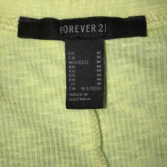 🎁Yellow Button down top - Picture 3 of 3